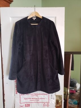 Logo By Lori Goldstein Faux Fur Coat